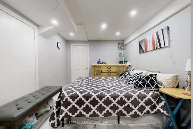 Additional image 41 of 656 Esprit Cres