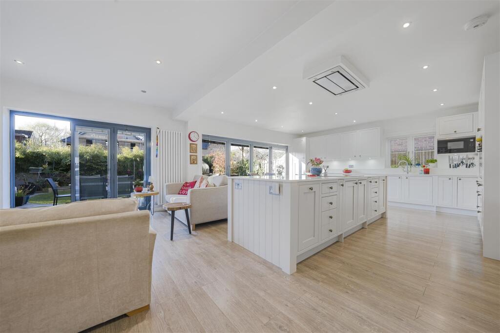 Additional image 4 of Bucknalls Drive, Bricket Wood, St. Albans