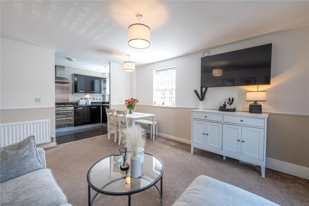 Additional image 3 of Horseshoe Crescent, Birmingham, West Midlands, B43