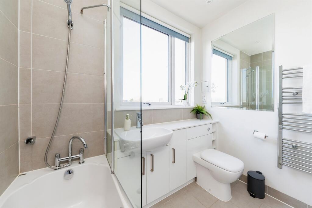 Additional image 14 of Town Centre, Hatfield