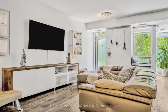 Additional image 11 of 2212 Lake Shore Blvd Unit Th04