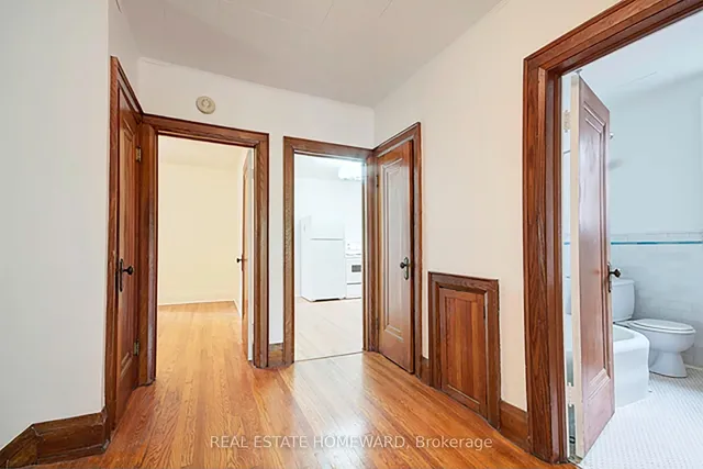 Additional image 16 of 756 Coxwell Ave