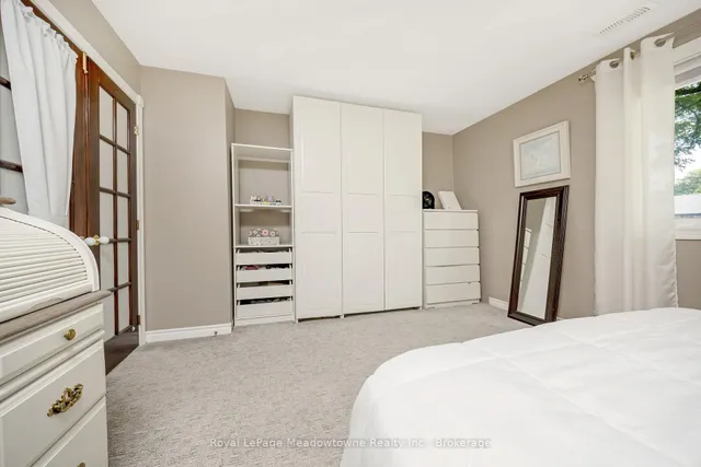 Additional image 18 of 633 Woodward Ave