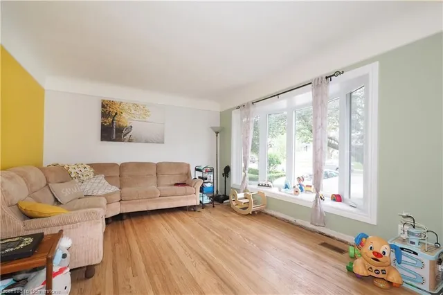 Additional image 5 of 122 Boehmer St