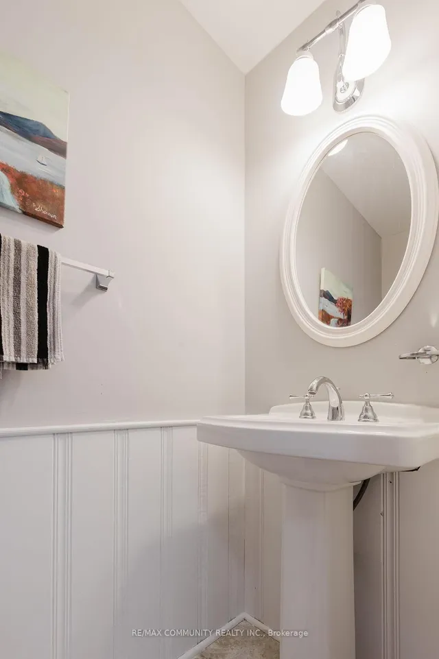 Additional image 34 of 42 Satchell Blvd