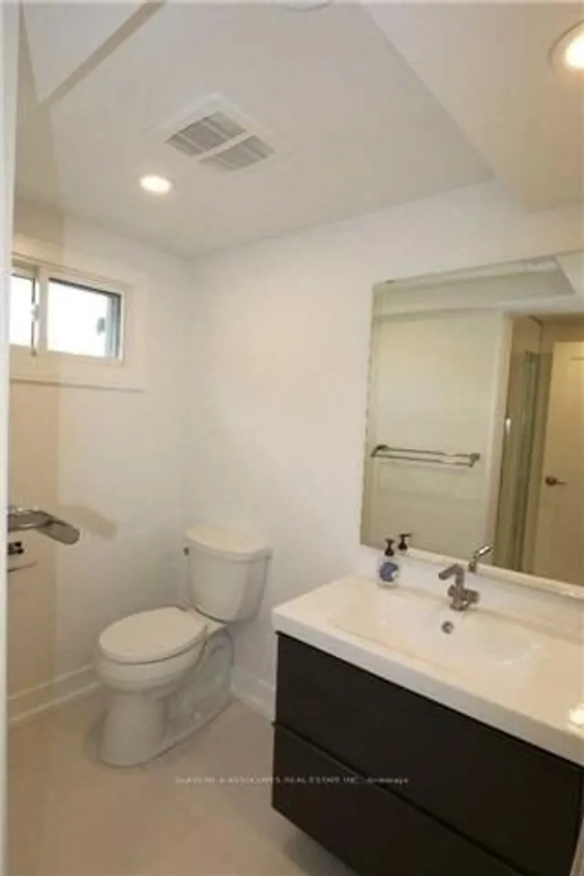 Additional image 21 of 17 Robson Pl