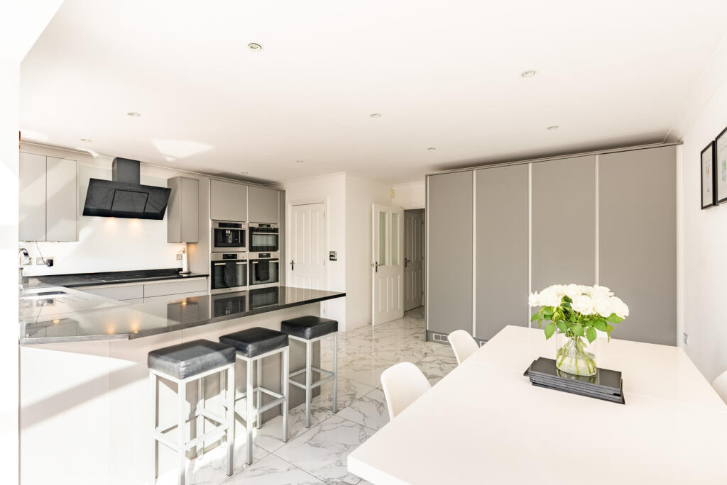 Additional image 7 of St. Andrews Drive, St. Albans, Hertfordshire, AL1