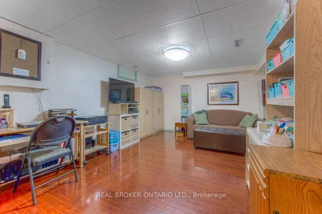 Additional image 28 of 889 Morley Ave