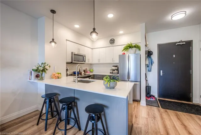 Additional image 7 of 399 Queen St Unit 418