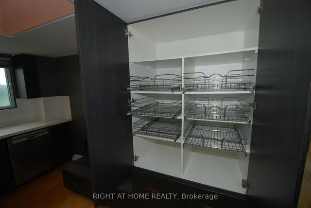 Additional image 7 of 18 Concorde Pl Unit 601