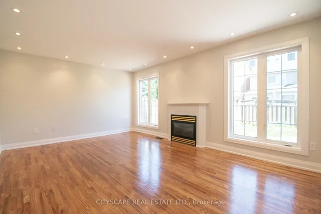 Additional image 12 of 43 Vintage Gate