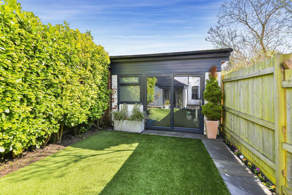 Additional image 32 of Vicarage Road, Kings Heath, Birmingham