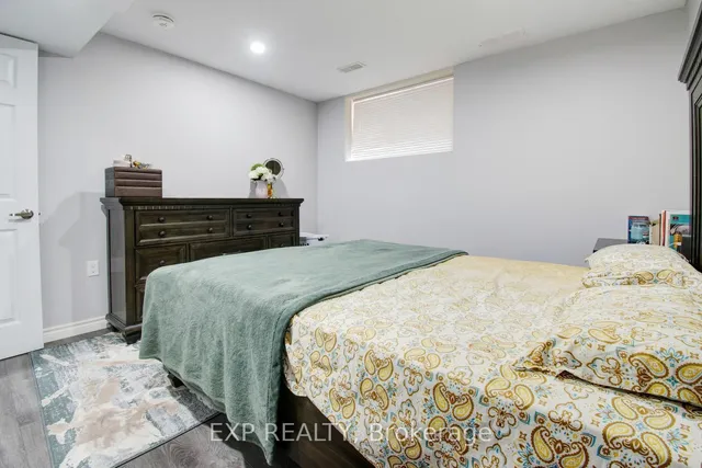 Additional image 43 of 49 Scots Pine Tr