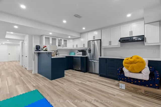 Additional image 35 of 51 Legendary Circ