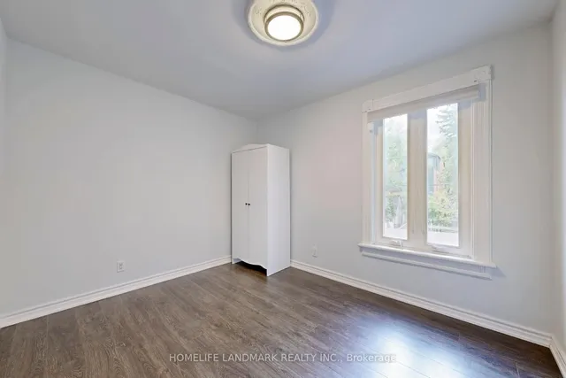 Additional image 30 of 692 Gerrard St