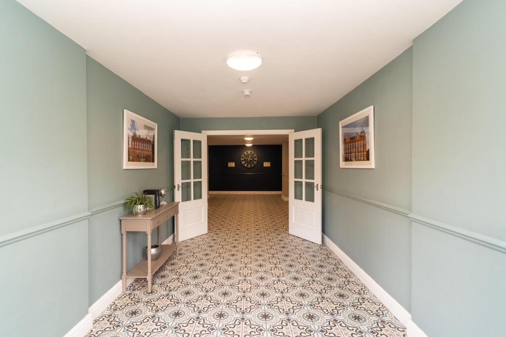 Additional image 4 of West Hall, Beningfield Drive, St Albans, AL2