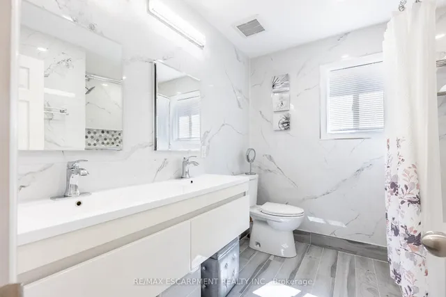 Additional image 28 of 40 Premier Rd