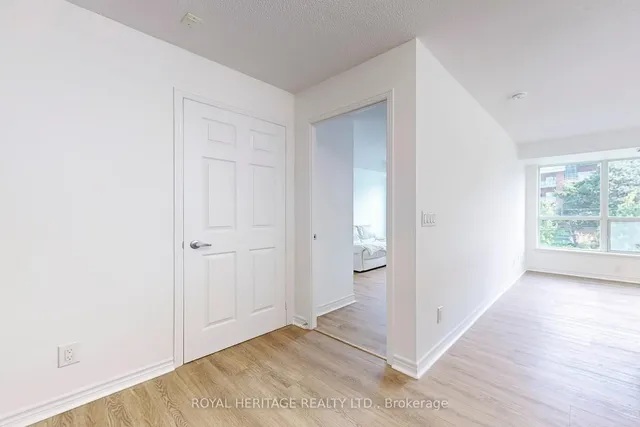 房产图片 15 - 60 Fairfax Cres 单元 211