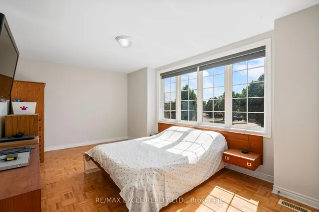 Additional image 23 of 29 Candlebrook Cres