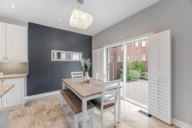 Additional image 18 of 355 Bessborough Dr