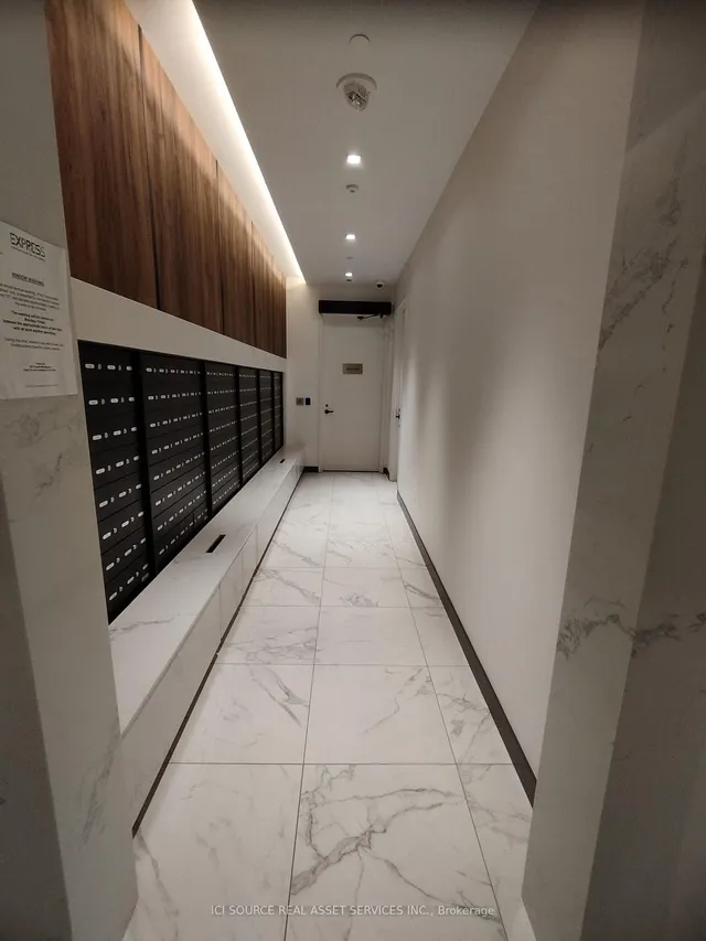 Additional image 22 of 8 Tippett Rd Unit 212