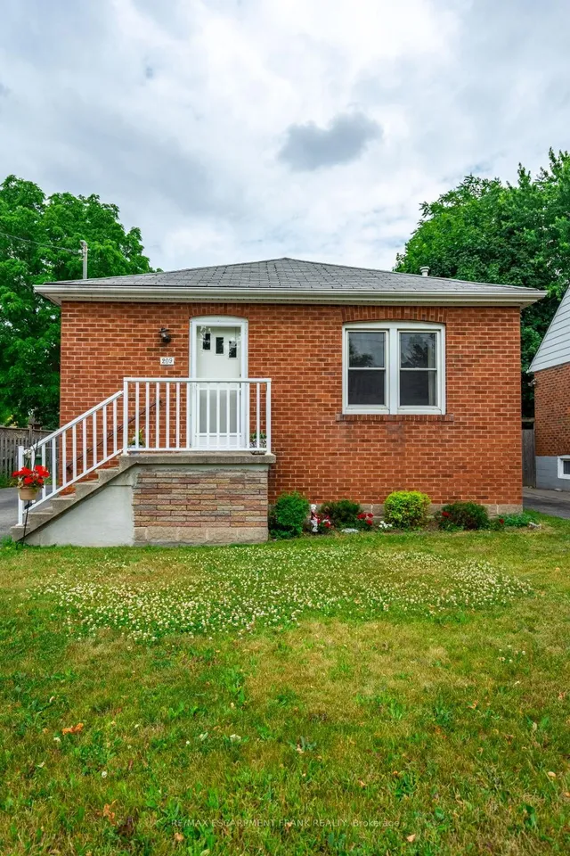 房产图片 3 - 209 东13街