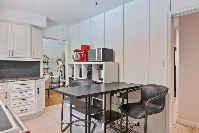 Additional image 14 of 237 Albion Ave