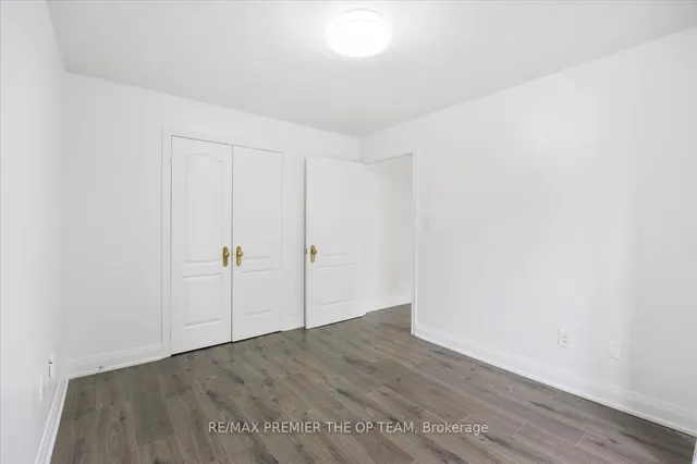 房产图片 24 - 多伦多斯帕迪纳路800号401单元