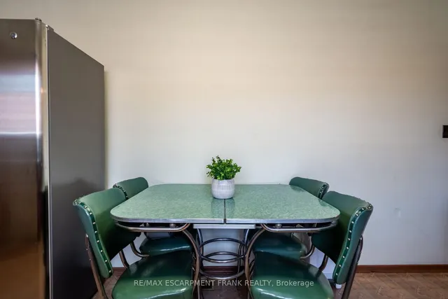 房产图片 21 - 218 BOWMAN 街