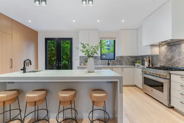 Additional image 14 of 14 Lukow Terr