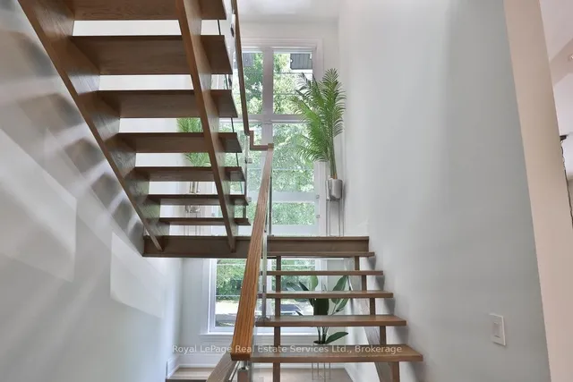 Additional image 22 of 182 Charnwood Dr