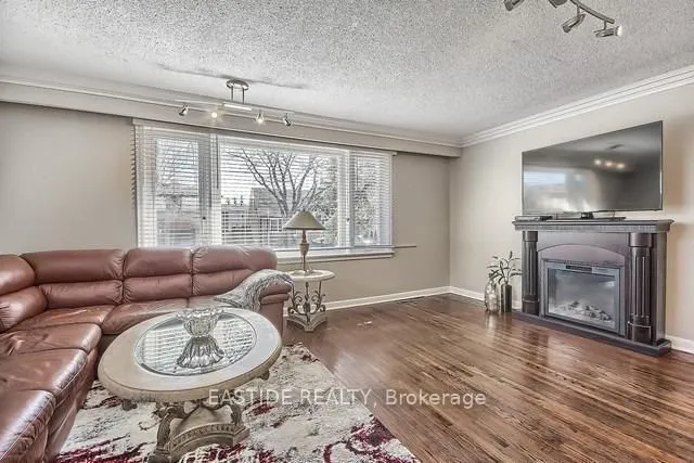 Additional image 9 of 182 Moore Park Ave