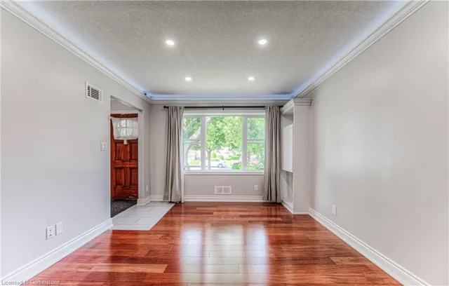 Additional image 3 of 60 Rosedale Ave