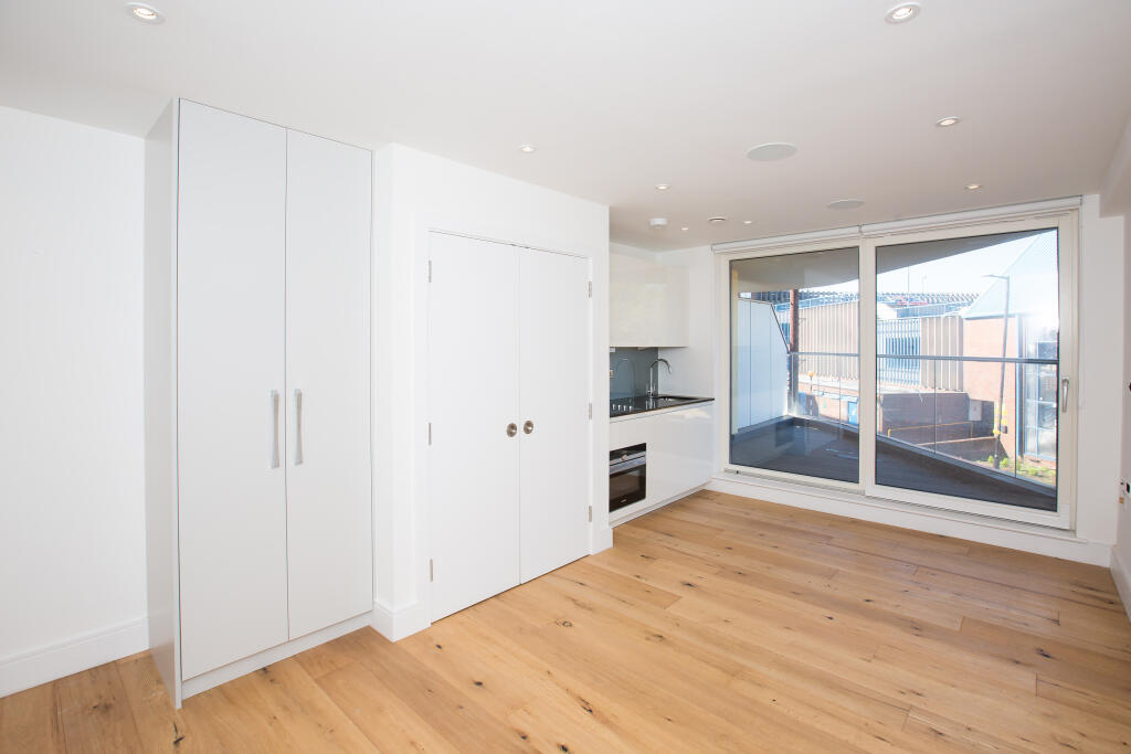 Additional image 2 of Butlers Yard, Drovers Way, St Albans, Herts, AL3