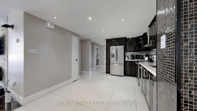 Additional image 10 of 370 Dixon Rd Unit 712