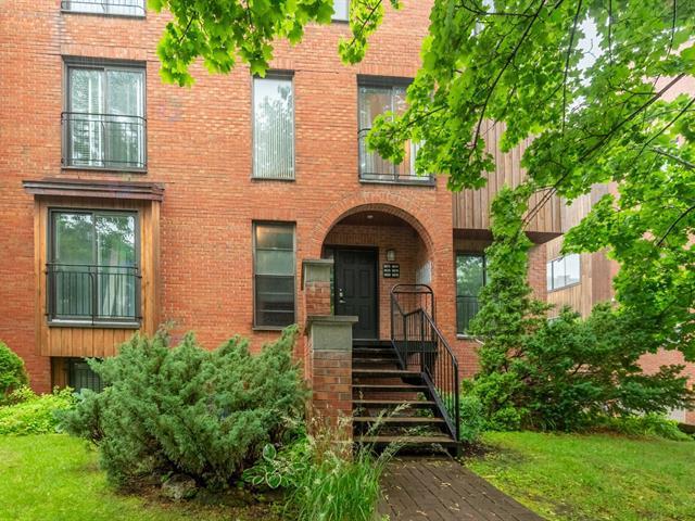 8676 Av. André-Grasset|Montréal (Ahuntsic-Cartierville), Quebec H2M2M6