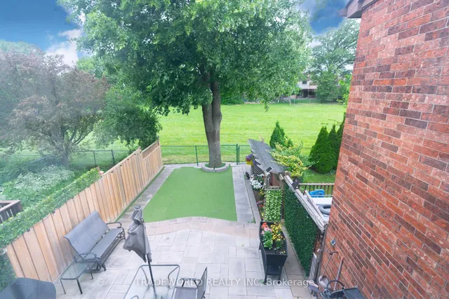 Additional image 49 of 18 Carl Cres