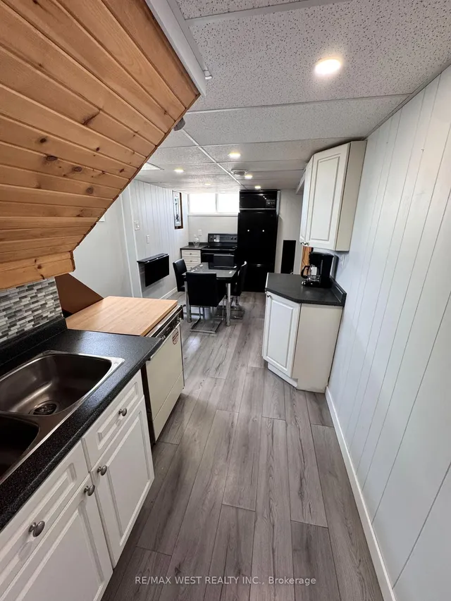 Additional image 26 of 100 Spenvalley Dr