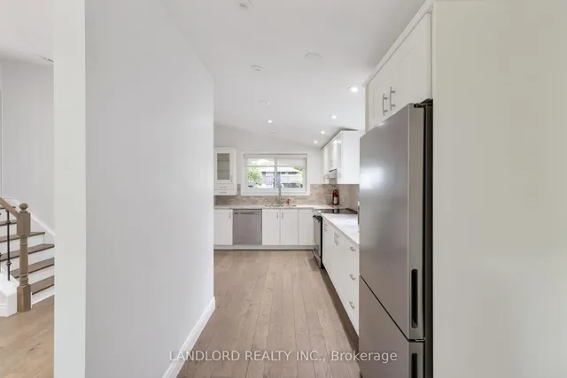 Additional image 30 of 34 Lyncroft Dr