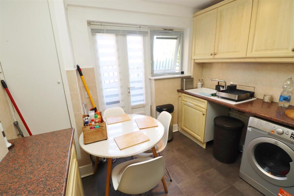 Additional image 4 of Radlett Road, Park Street, Frogmore