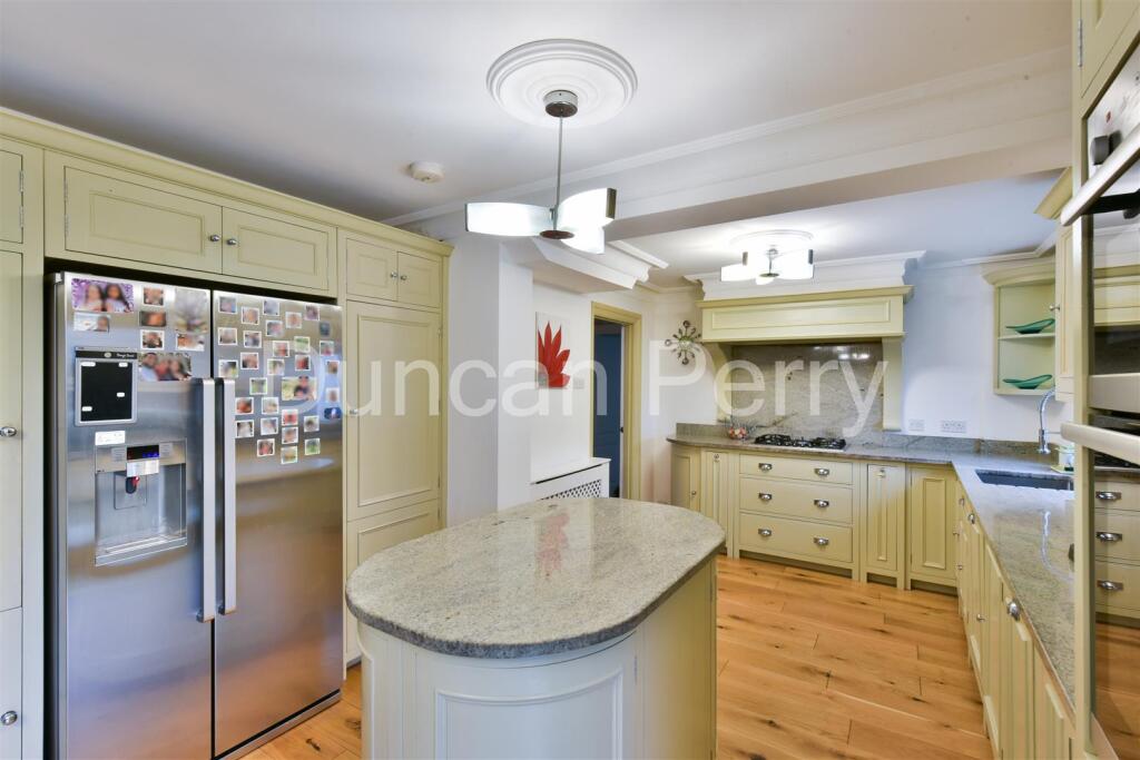 Additional image 7 of Moffats Lane, Brookmans Park, Herts