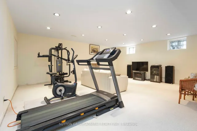 Additional image 41 of 71 Farmstead Rd