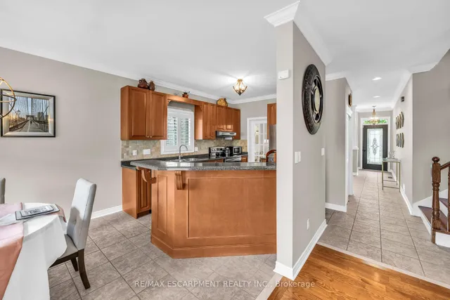 Additional image 8 of 38 Sunbeam Dr