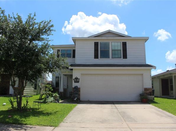 9914 Waldens Pond Ct, Houston, TX 77044