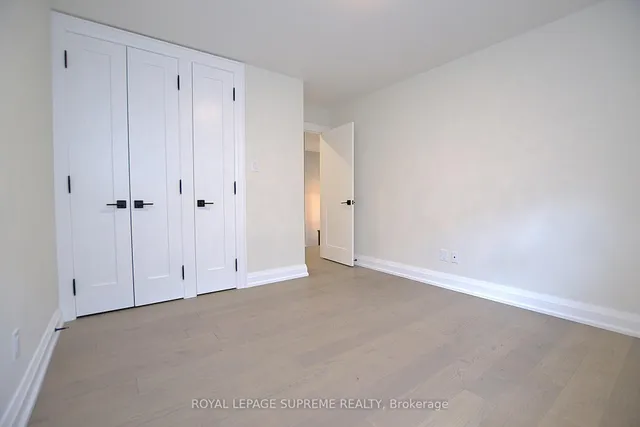 房产图片 19 - 514 Petawawa Cres