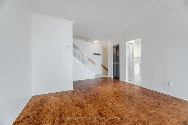 Additional image 19 of 33 Harbour Sq Unit 1421