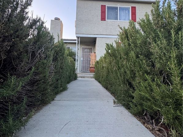 19549 Schoolcraft St, Reseda, CA 91335