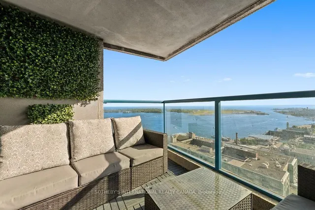 Additional image 38 of 77 Harbour Sq Unit 3208