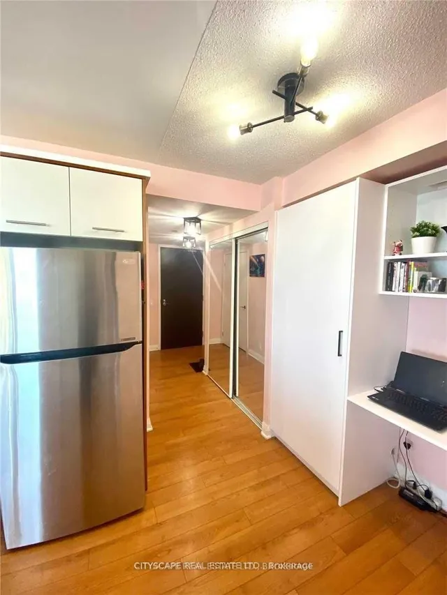 Additional image 5 of 1 Valhalla Inn Rd Unit 1009