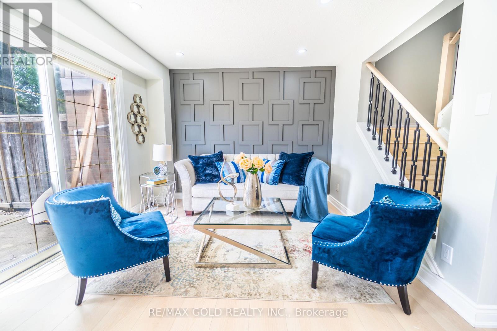 Property image for 9 HALLCROWN COURT|Brampton (Central Park), Ontario L6S2A7